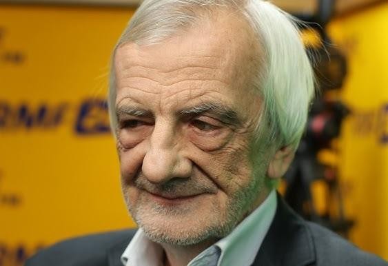 Ryszard Terlecki w młodości, jako działacz opozycji studenckiej w PRL, symbolizujący jego zaangażowanie w ruchy demokratyczne.
