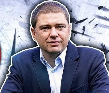 Ilustracja przedstawiająca wieloaspektową karierę Piotra Szumlewicza, łącząca elementy dziennikarstwa, działalności związkowej i publicznej.